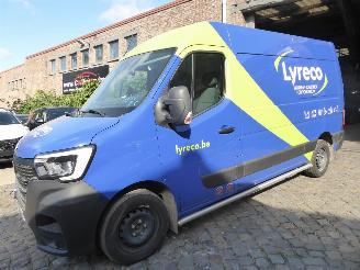 krockskadad bil bedrijf Renault Master III Grand Confort 2024/3