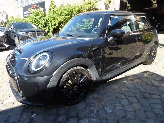 Schadeauto Mini Cooper SE Mini 3-trg. Cooper SE Classic Trim 2022/7