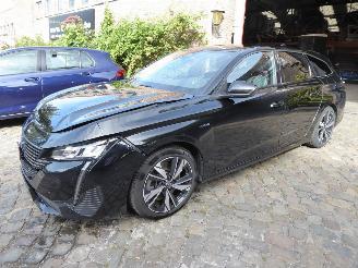 Vaurioauto  passenger cars Peugeot 308 SW Allure 2023/9