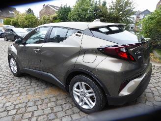 Toyota CH-R Hybrid Lounge picture 8