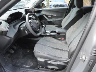 Peugeot 2008 Allure picture 9