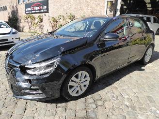 Damaged car Renault Mégane IV Lim. 5-trg. Business Edition 2022/7