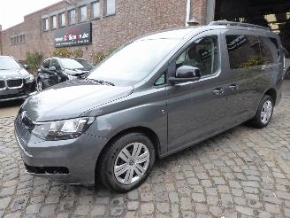 Schadeauto Volkswagen Caddy Maxi Combi Plus 2024/8