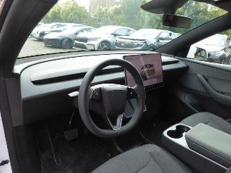 Tesla Model Y RWD picture 13