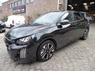 uszkodzony samochody osobowe Peugeot 208 Hybrid 100 Allure 2024/11