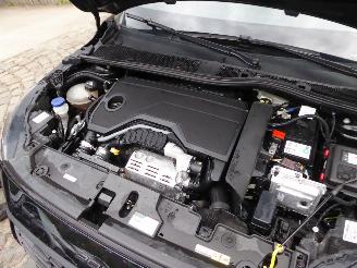 Peugeot 208 Hybrid 100 Allure picture 9