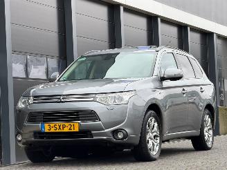 Gebrauchtwagen PKW Mitsubishi Outlander 2.0 PHEV Instyle+ Dak Camera Leer 2013/12