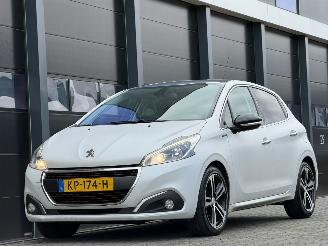 Tweedehands auto Peugeot 208 1.6 BlueHDi GT-line Panorama JBL 2016/10