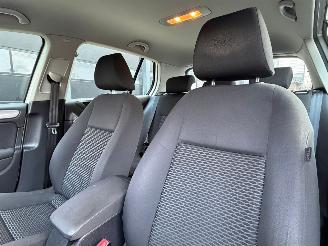 Volkswagen Golf 1.6 TDI BlueMotion picture 8