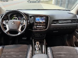 Mitsubishi Outlander 2.0 PHEV Navi Camera Clima EURO-6 picture 7