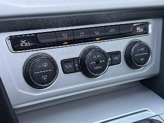 Volkswagen Passat 1.6 TDI Panorama Clima EURO-6 picture 13