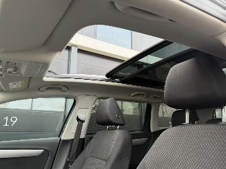 Volkswagen Passat 1.6 TDI BlueMotion panorama Navi Clima picture 9