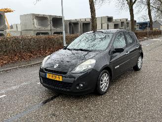 okazja samochody osobowe Renault Clio 1.5 dCi Navi Airco 2011/4