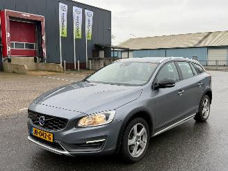 Tweedehands auto Volvo V-60 Cross Country 2.0 D4 EURO-6 2016/1
