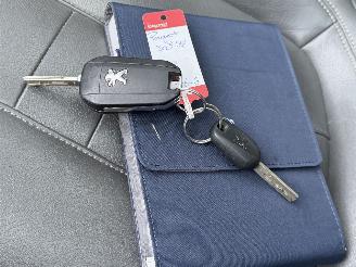 Peugeot 308 1.6 BlueHDI Leer Panorama EURO-6 picture 12
