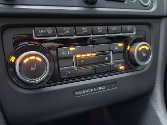 Volkswagen Golf 1.6 TDI Style Dak Clima Navi picture 11