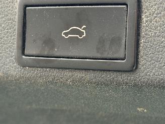 Skoda Octavia 1.6 TDI Xenon Navi Clima AUTOMAAT picture 14