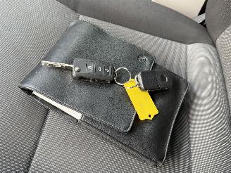 Volkswagen Transporter 2.0 TDI L2-H1 Airco EURO-6 picture 11