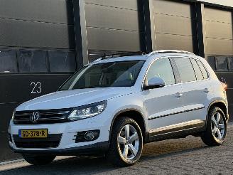 Käytettyjen passenger cars Volkswagen Tiguan 2.0 TDI 4Motion Leer Pano Xenon 2012/4