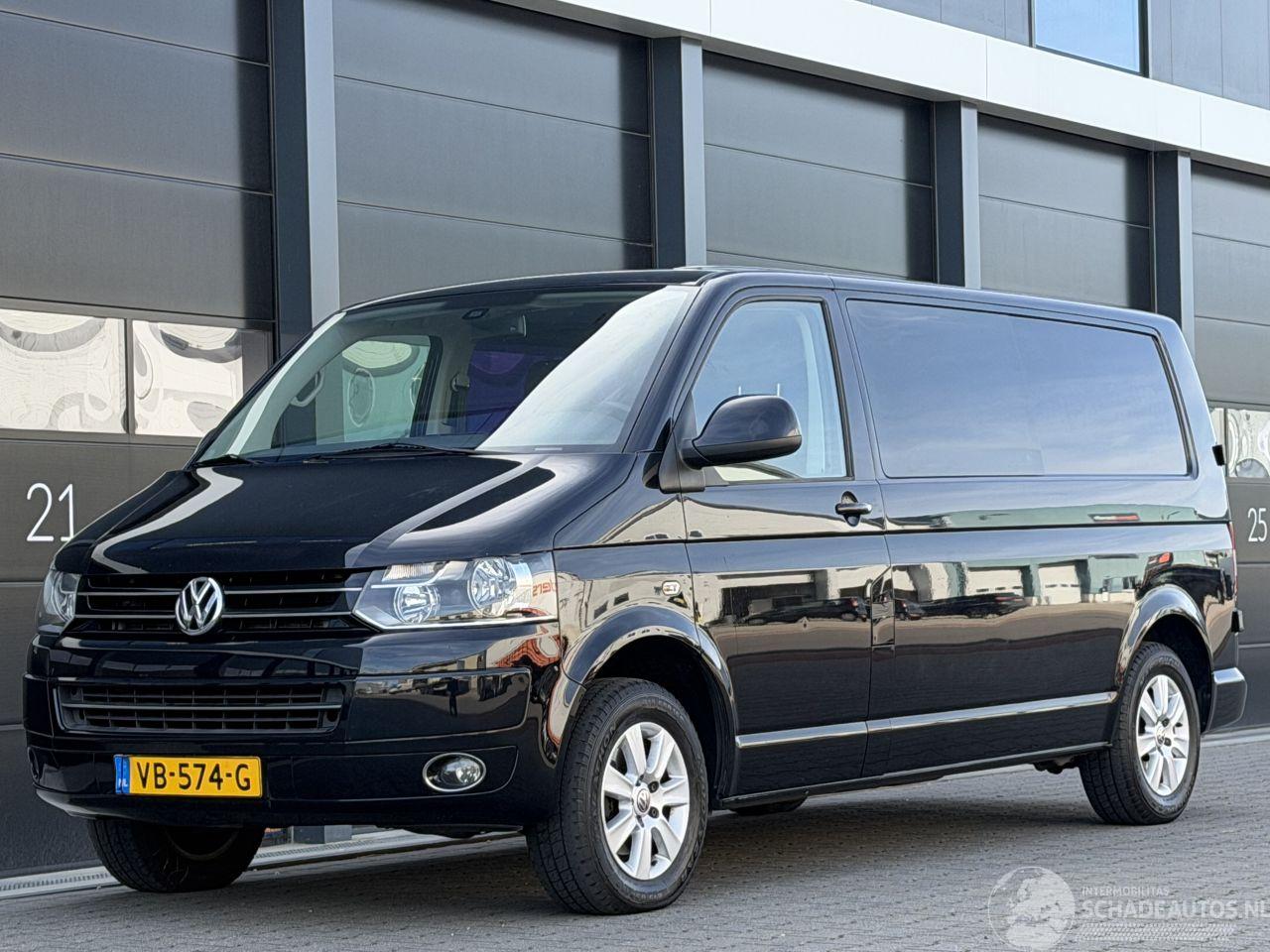 Volkswagen Transporter 2.0 TDI L2-H1 DC 5-PERS AUTOMAAT