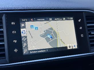 Peugeot 308 2.0 BlueHDI Leer Camera EURO-6 picture 15