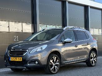 skadebil auto Peugeot 2008 1.6 e-HDi Blue Lease Executive 2013/11