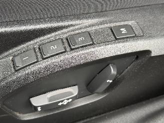 Volvo V-40 1.6 D2 Summum Leer Navi Clima picture 9