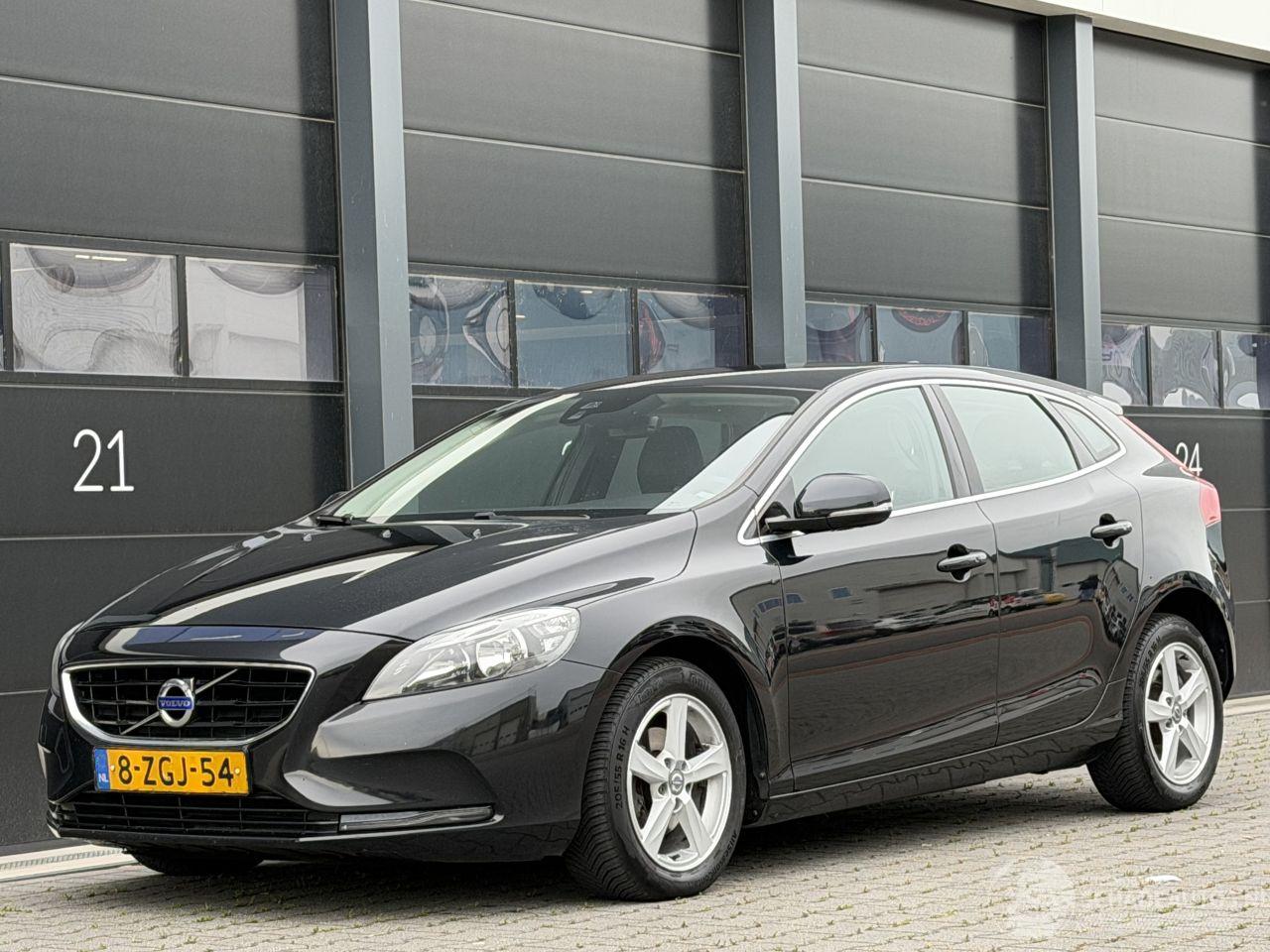 Volvo V-40 1.6 D2 Summum Leer Navi Clima