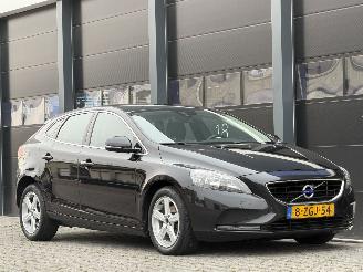 Volvo V-40 1.6 D2 Summum Leer Navi Clima picture 2