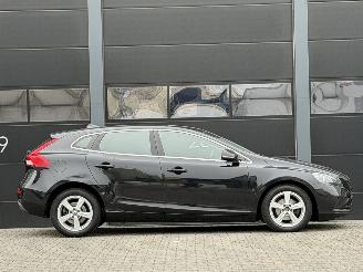 Volvo V-40 1.6 D2 Summum Leer Navi Clima picture 3