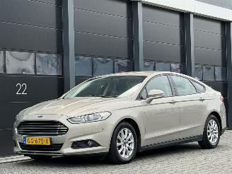 occasion passenger cars Ford Mondeo 1.6 TDCi Navi Clima PDC Memory 2015/5
