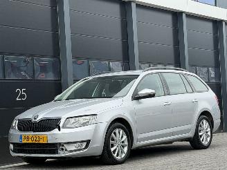 Unfallwagen Skoda Octavia 1.6 TDI Navi Clima AUTOMAAT 2017/3