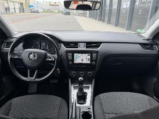 Skoda Octavia 1.6 TDI Navi Clima AUTOMAAT picture 7
