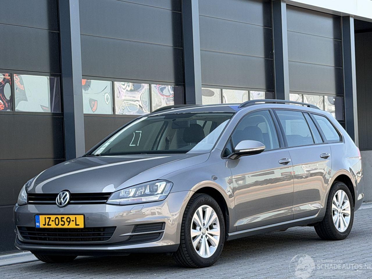 Volkswagen Golf 1.6 TDI Navi PDC Xenon EURO-6