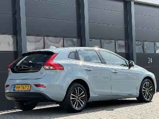 Volvo V-40 2.0 D2 Harman/Kardol Xenon Euro-6 picture 4