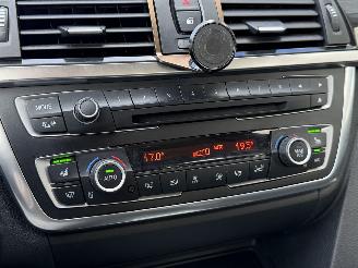 BMW 3-serie 320d Luxury Leer Navi Clima PDC picture 11