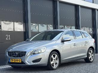 Käytettyjen passenger cars Volvo V-60 1.6 DRIVe R-Design Navi Clima PDC 2012/1