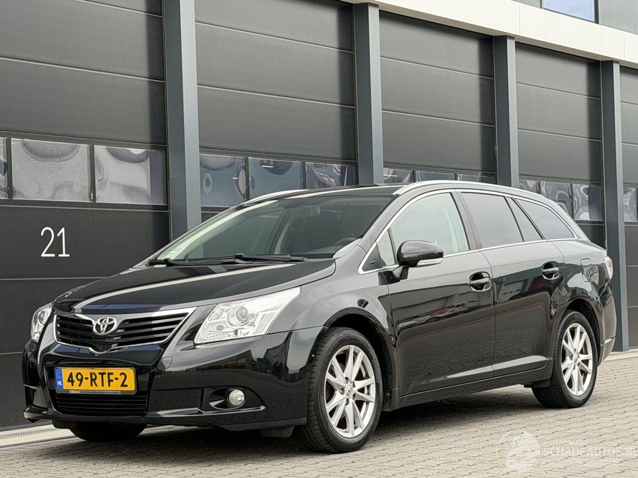 Toyota Avensis 2.0 D-4D Navi Clima Camera