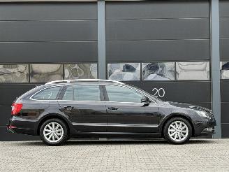 Skoda Superb 1.6 TDI Xenon Navi Clima PDC picture 3