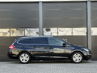 Peugeot 308 1.6 BlueHDI Pano Navi Clima EURO-6 picture 3
