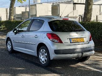 Peugeot 207 1.4 VTi Sportium picture 4