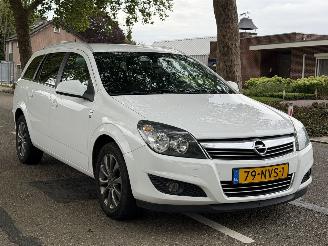 Opel Astra STATION WAGON 1.6 111 years Edition picture 2