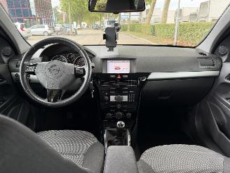 Opel Astra STATION WAGON 1.6 111 years Edition picture 5
