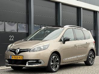 Vaurioauto  passenger cars Renault Grand-scenic 1.5 dCi Bose Pano Clima 7-PERS 2014/11