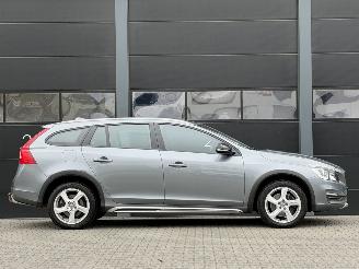 Volvo V-60 Cross Country 2.0 D4 Navi Clima EURO-6 picture 3