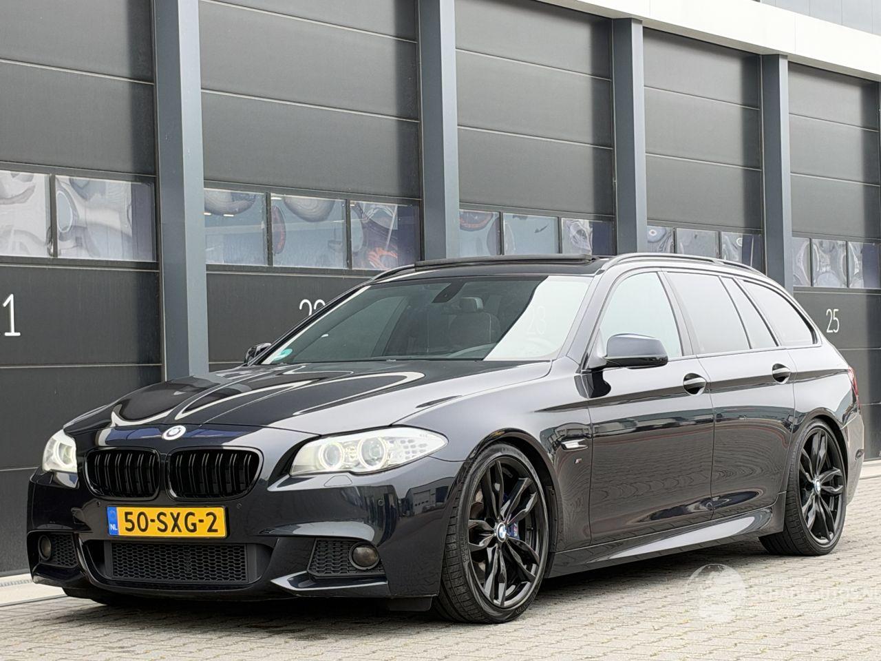 BMW 5-serie 520d M-Pekket Pano Navi Clima PDC