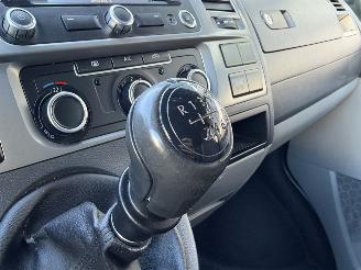 Volkswagen Transporter 2.0 TDI 140PK L2-H2 Navi DC 5-PERS picture 13