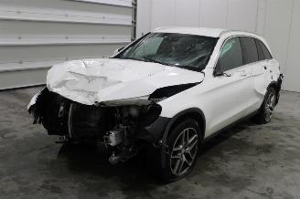 damaged passenger cars Mercedes GLC 220 2015/11