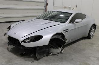 škoda motocykly Aston Martin V8 Vantage 2006/7