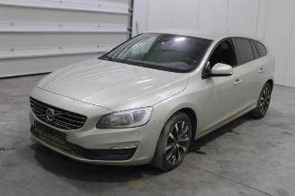 Uttjänta bilar auto Volvo V-60 V60 2017/4